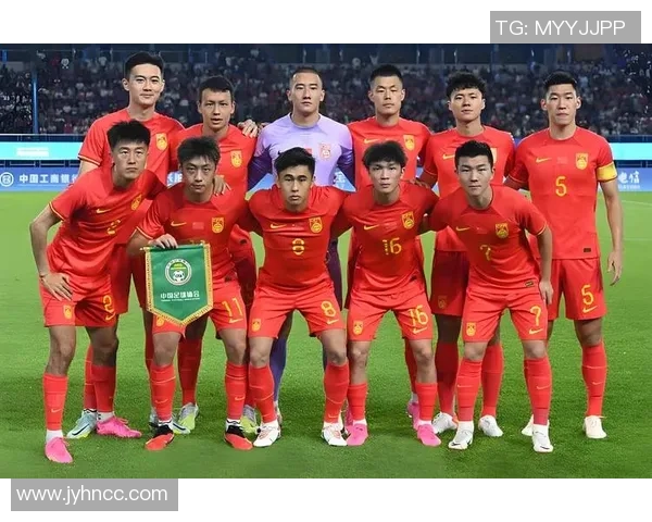 《他是绿茵场上的王者,爱与荣耀交织的足球人生》 《他是绿茵场上的王者,爱与荣耀交织的足球人生》