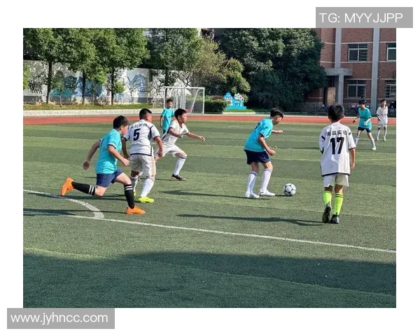 吴川足球球星阿贵崭露头角 逐梦绿茵场创造新辉煌