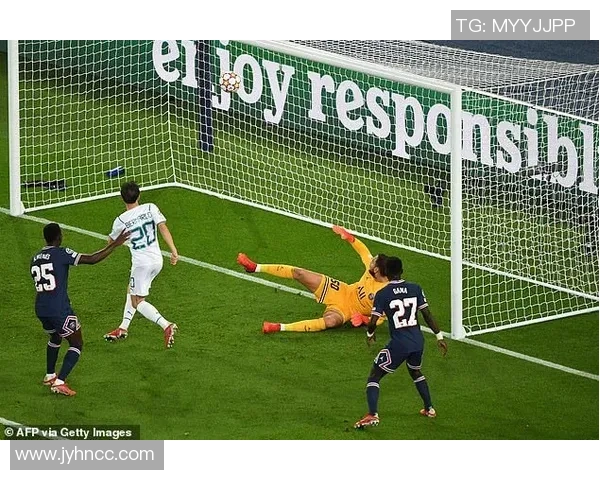 闪电足球球星卡收藏热潮全面来袭畅享竞技与收藏双重乐趣 闪电足球球星卡收藏热潮全面来袭畅享竞技与收藏双重乐趣